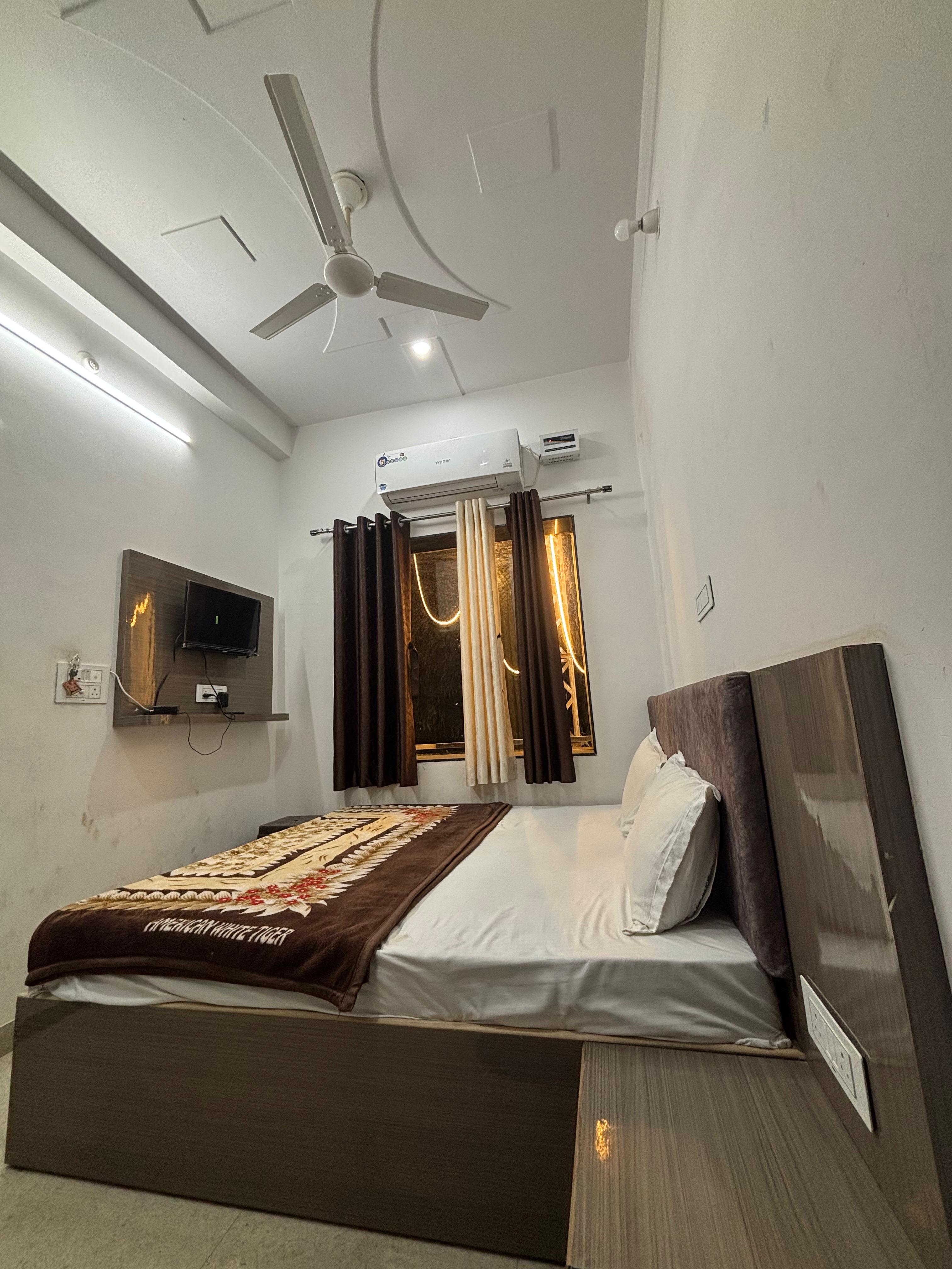 Room Image 2