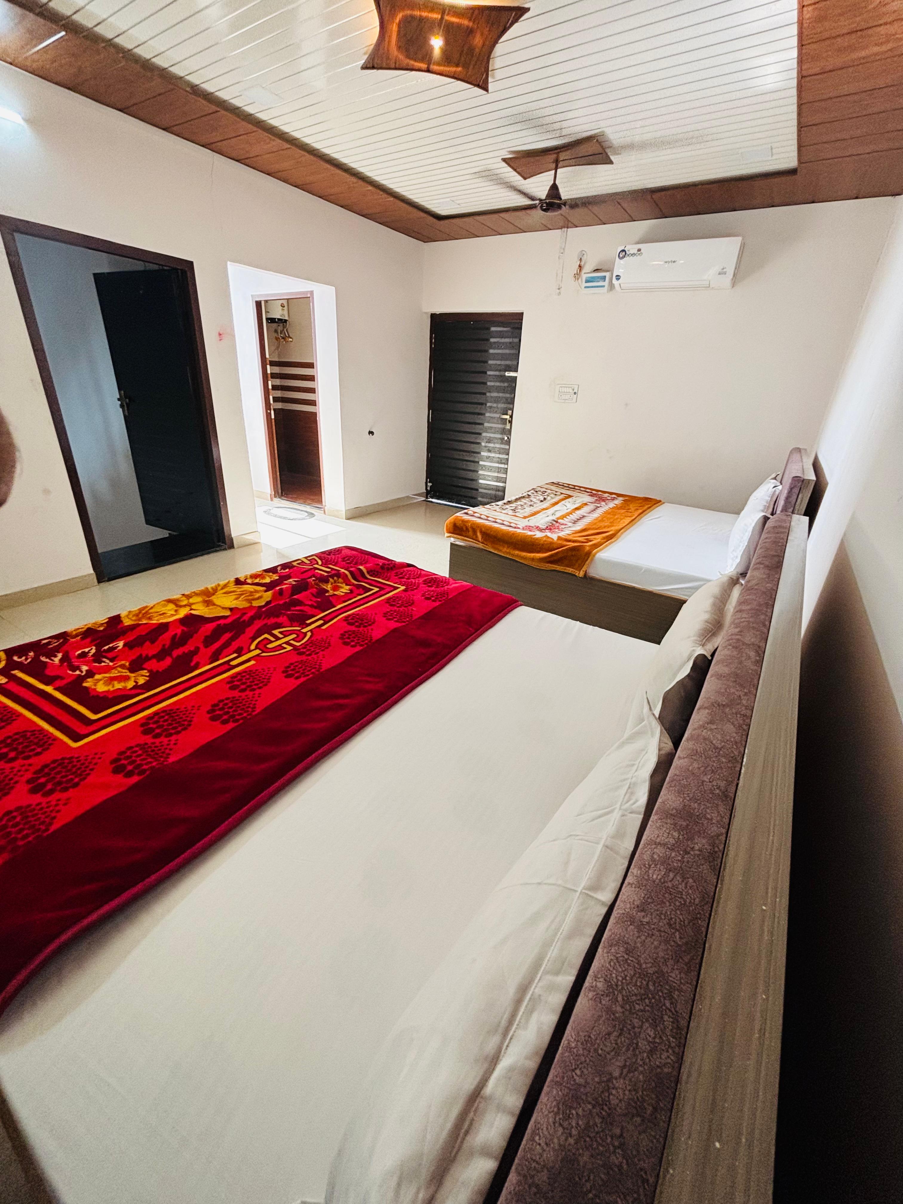 Room Image 3